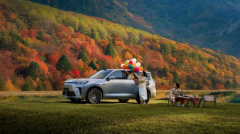 开向往S9游玩九寨沟